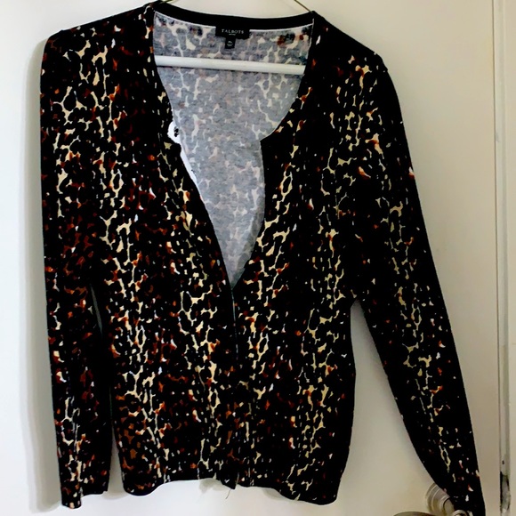 Adorable leopard print cardigan. - Picture 7 of 7